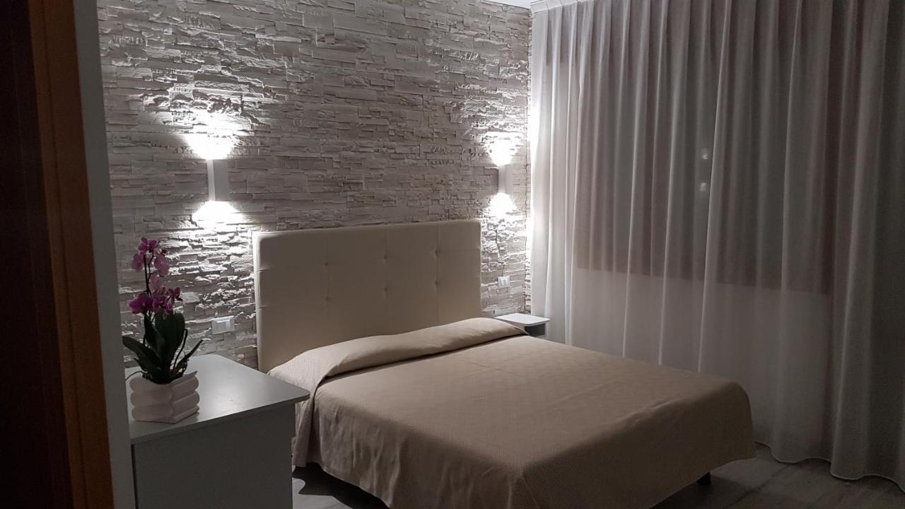 Albergo Paris Sottomarina Zewnętrze zdjęcie