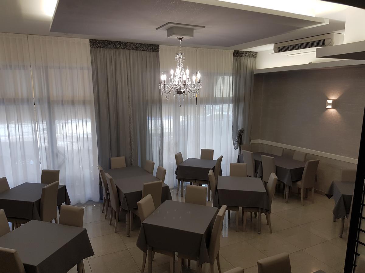 Albergo Paris Sottomarina Zewnętrze zdjęcie