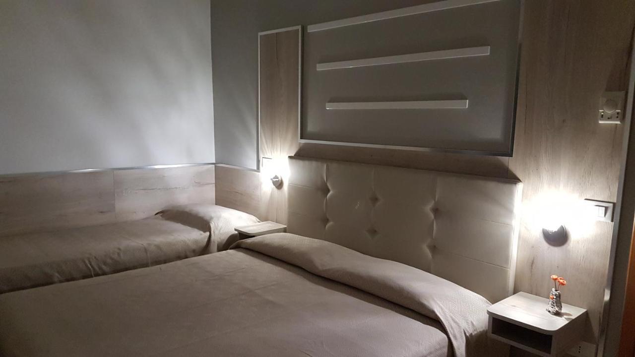 Albergo Paris Sottomarina Zewnętrze zdjęcie