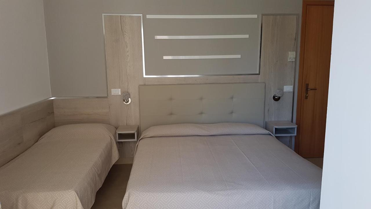 Albergo Paris Sottomarina Zewnętrze zdjęcie
